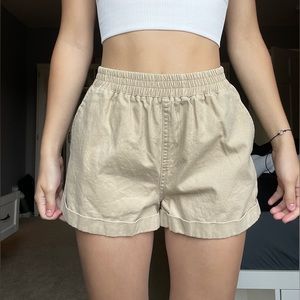 khaki shorts